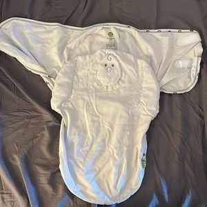 Nested bean swaddles
